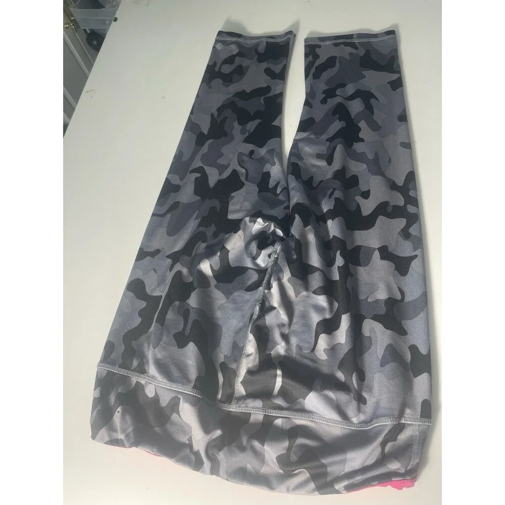 Reebok Women’s Leggings SizeL Black/Gray Camo Leggings Pink Trim Compression
